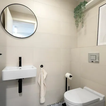 Ah Sky Park 1a - Castle View Free Parking Bratislava