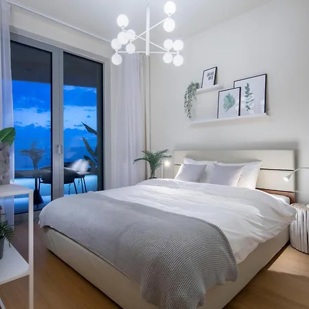 Ah Skypark 1a Castle View Free Parking