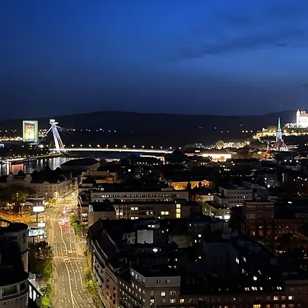 Ah Sky Park 1a - Castle View Free Parking Appartement *