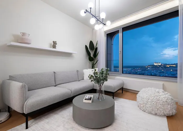 Ah Sky Park 1a - Castle View Free Parking