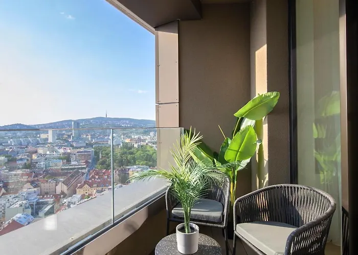 Ah Sky Park 1a - Castle View Free Parking * Братислава