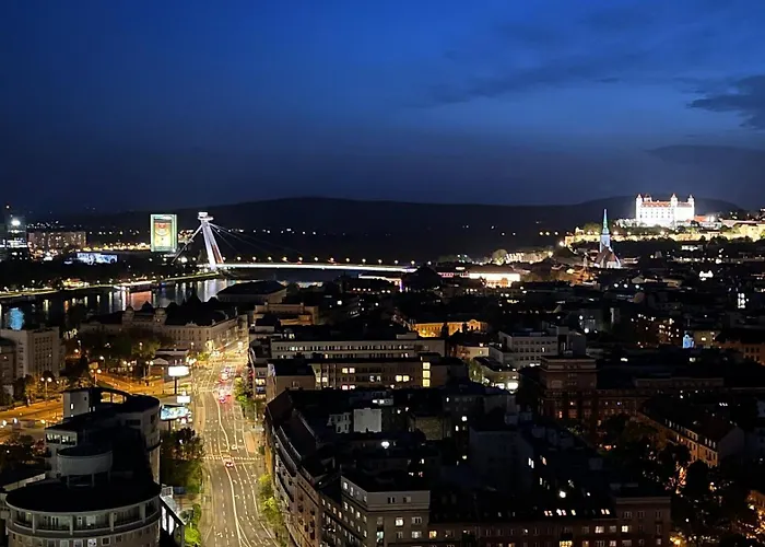 Ah Sky Park 1a - Castle View Free Parking Apartmán *