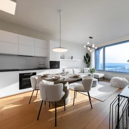 Ah Sky Park 1a - Castle View Free Parking *