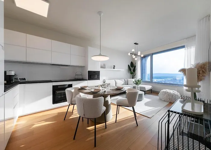 Ah Sky Park 1a - Castle View Free Parking Апартаменти *